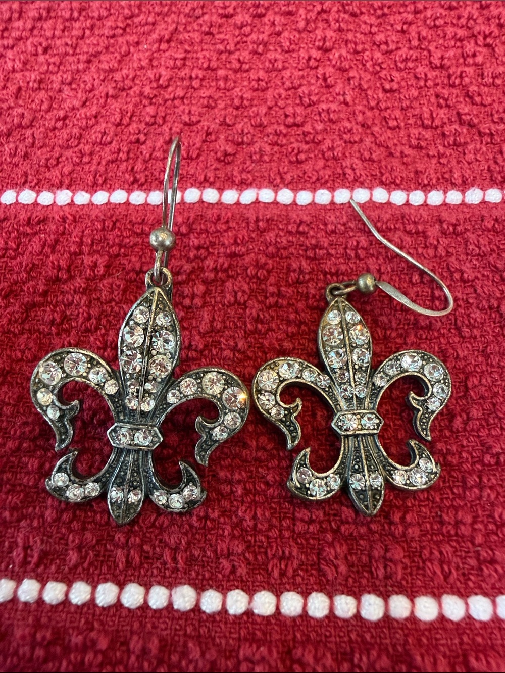 Vintage 1980’s Rhinestone Fleur-de-Lis Drop Earrings